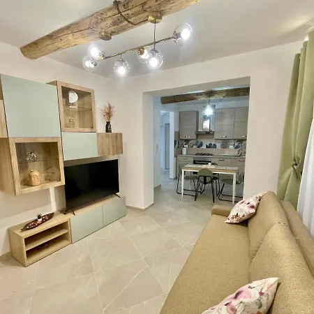 Apartment Malachite Near Mugello Circuit